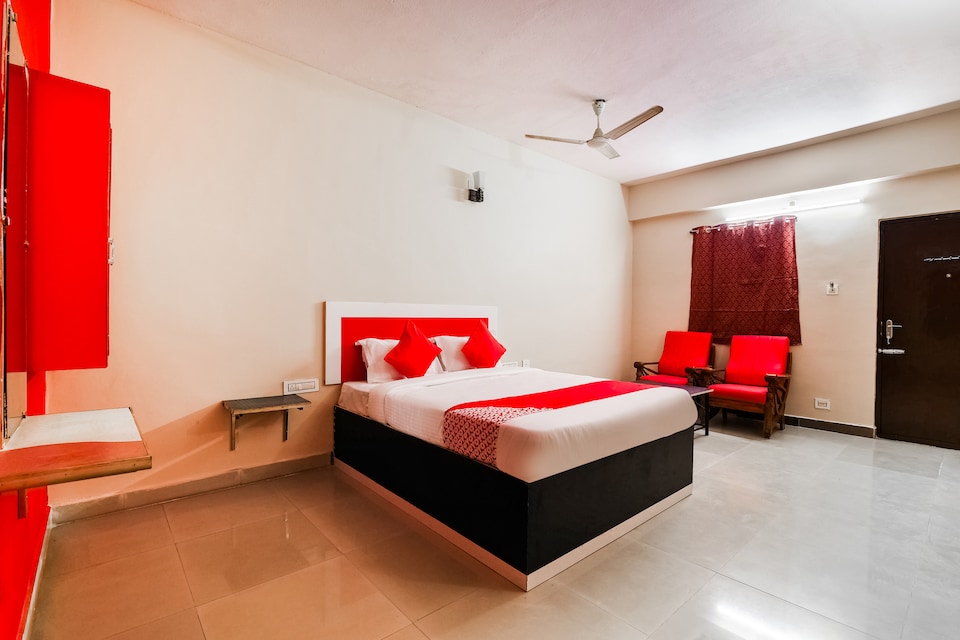 OYO 45909 Kmc Residency, Nellore Bus Station, Nellore