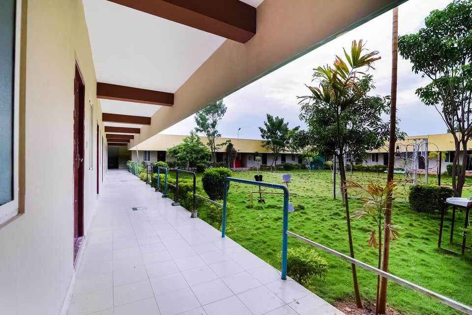 OYO 45909 Kmc Residency, Nellore Bus Station, Nellore