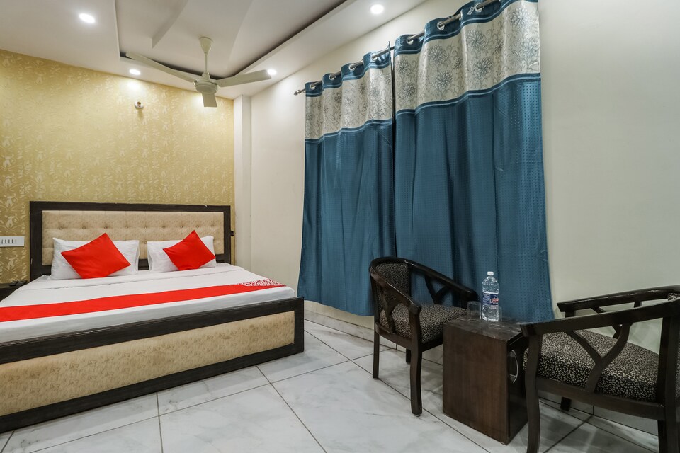 Capital O 45917 The Trident Key, Industrial Area Chandigarh, Chandigarh