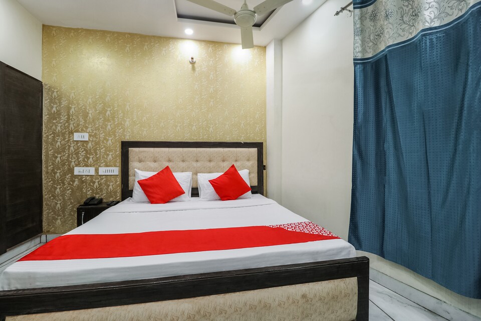 Capital O 45917 The Trident Key, Industrial Area Chandigarh, Chandigarh