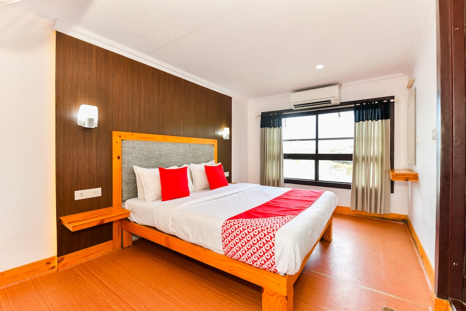 OYO 45918 HouseBoat Indraprastham Premda 8 BHK Premium, Alappuzha Town Alappuzha, Alappuzha