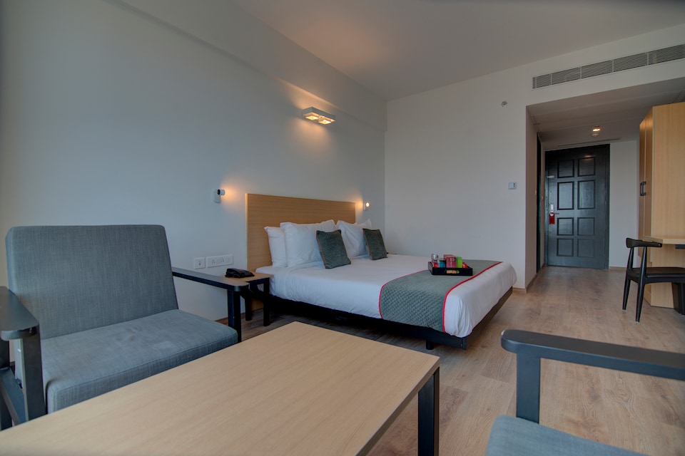 OYO Townhouse 312 Mahalaxmi, Mumbai Worli-Parel, Mumbai