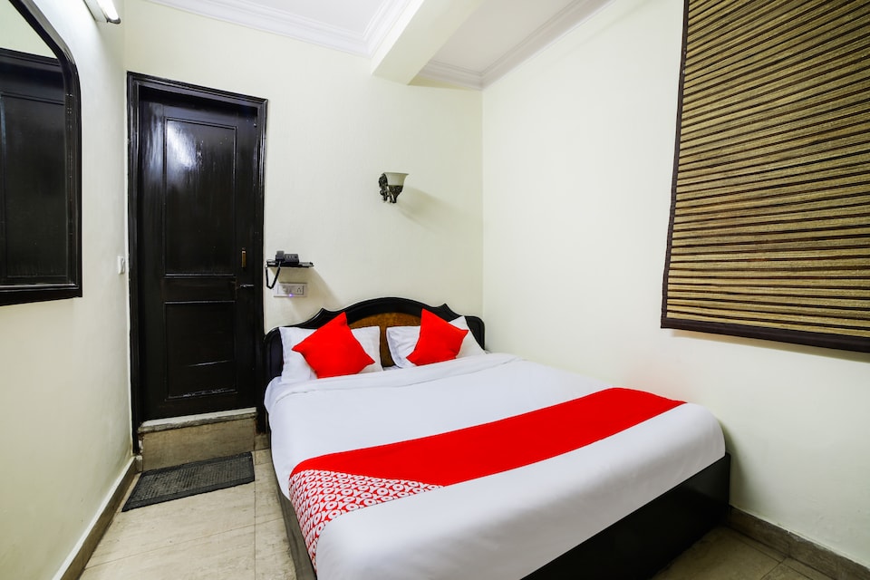 OYO Flagship 45922 Hotel Anmol, Paharganj Delhi, Delhi