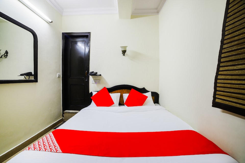 OYO Flagship 45922 Hotel Anmol, Paharganj Delhi, Delhi