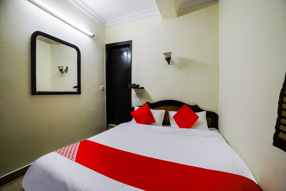 OYO Flagship 45922 Hotel Anmol, Paharganj Delhi, Delhi