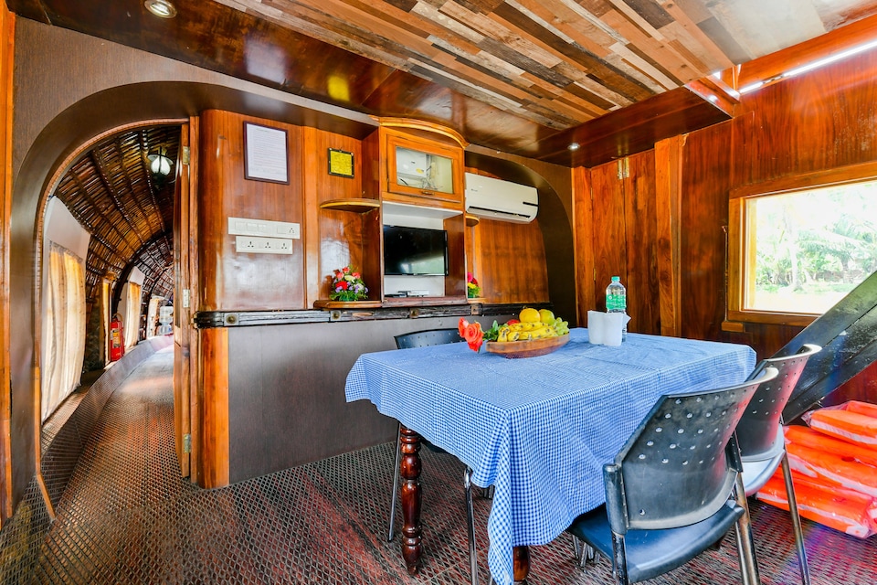 OYO 45939 HouseBoat Indraprastham Oasis 2 BHK, Alappuzha Town Alappuzha, Alappuzha