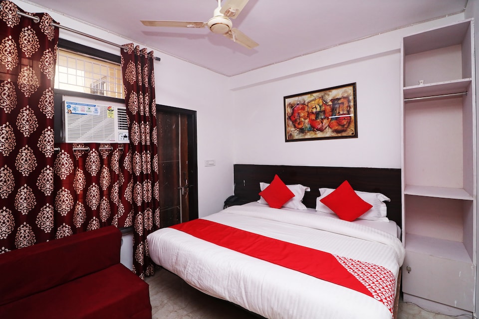 OYO 45952 Manepal Inn, Dwarka Delhi, Delhi