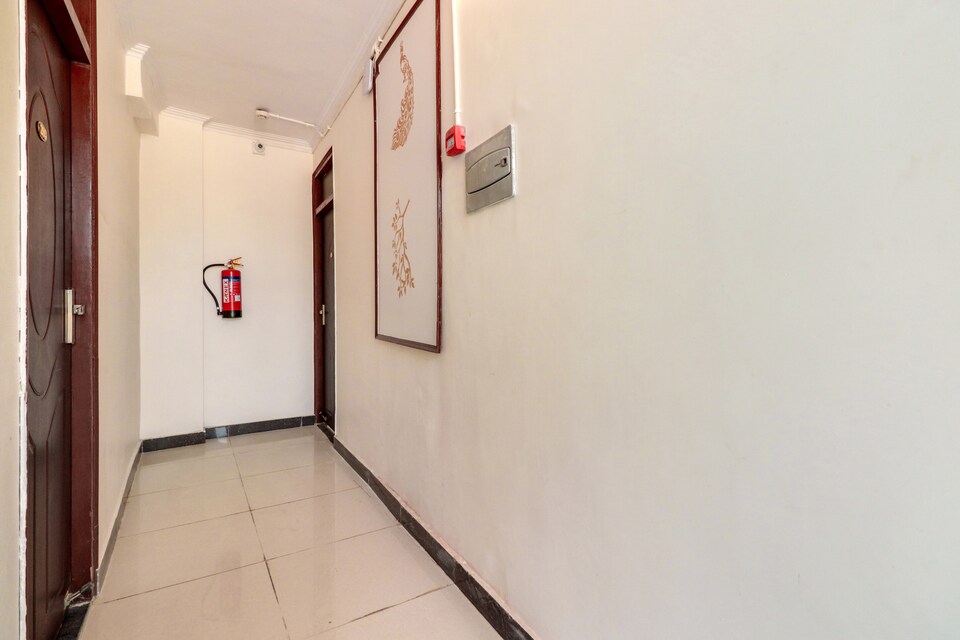 Live on LCK992, Gomti Nagar Lucknow, Lucknow