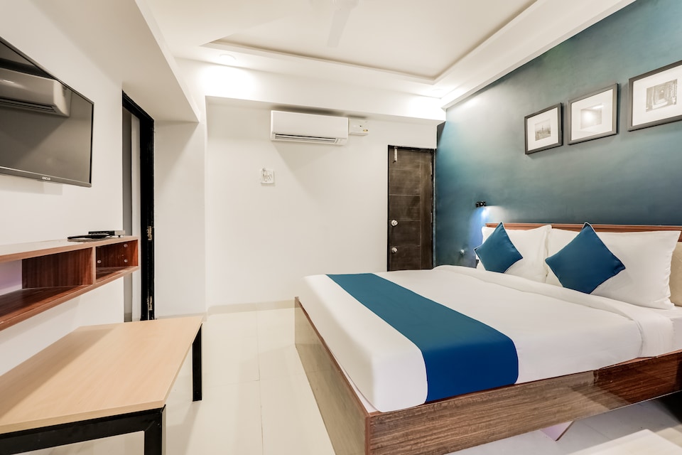 OYO SilverKey 45970 Shanti View Bilawali Lake, Bhawarkua Indore, Indore