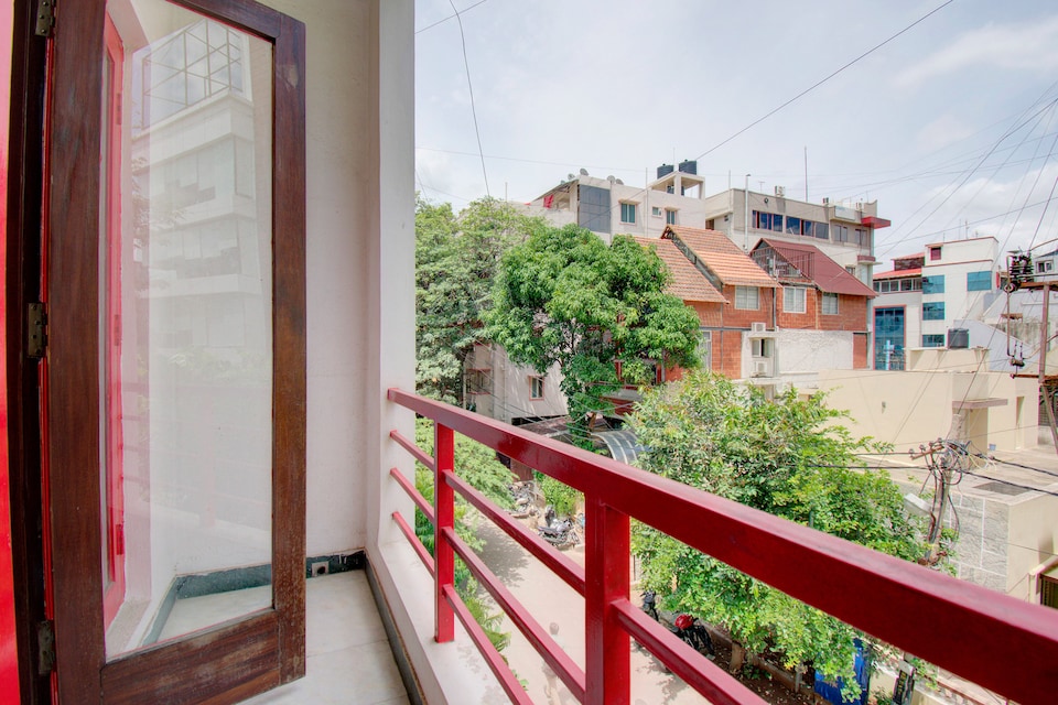 OYO 4606 Hotel Maple Green Suites, Koramangala Sony World Signal, Bangalore