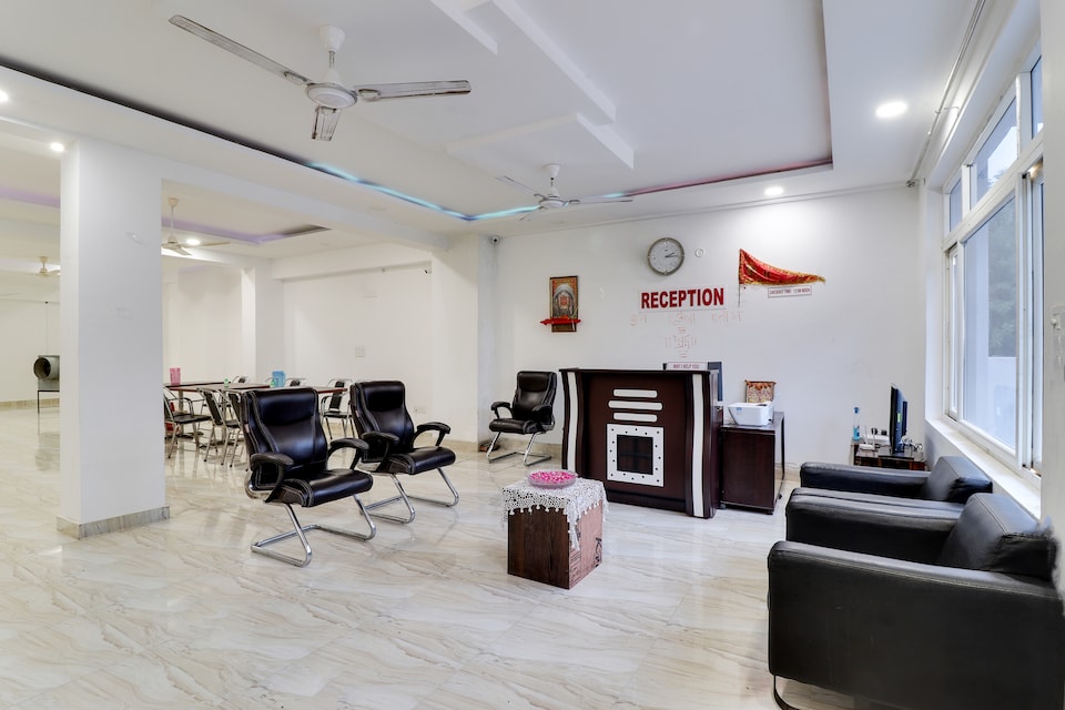 OYO 45991 Hotello, Gomti Nagar Lucknow, Lucknow