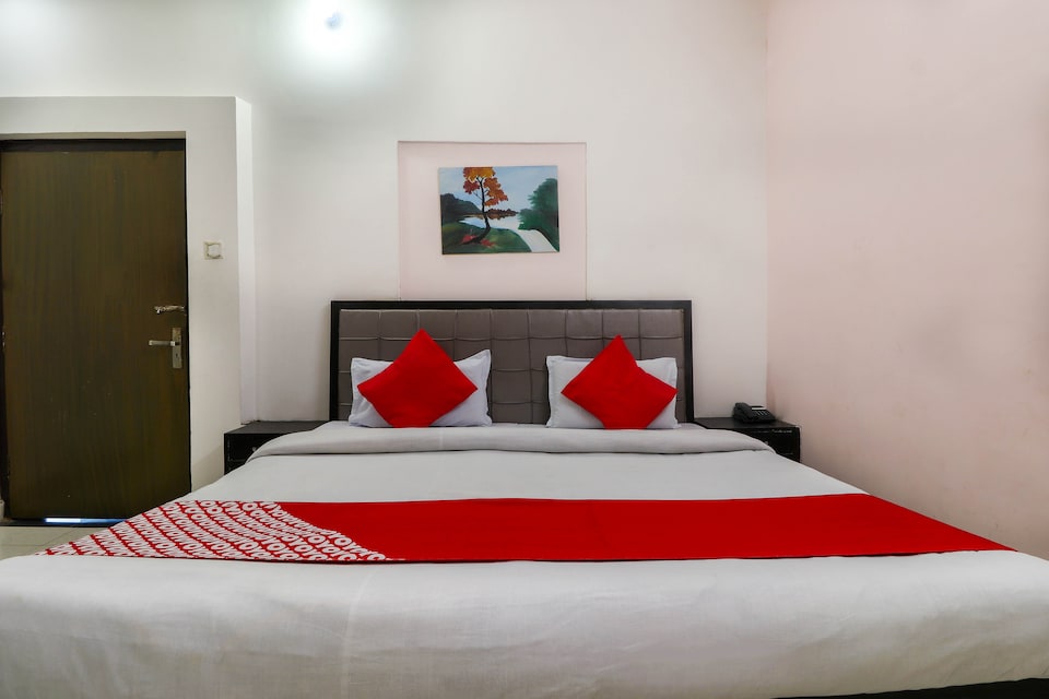 OYO 45993 Relax Inn, Etawah, Etawah