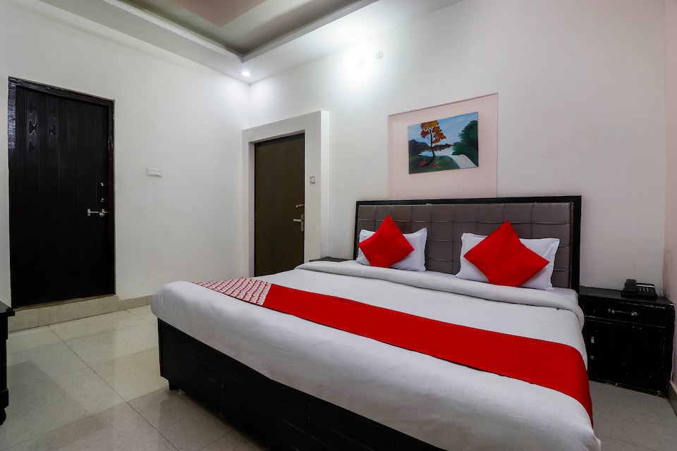 OYO 45993 Relax Inn, Etawah, Etawah