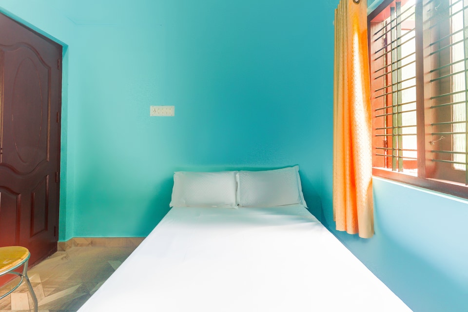 OYO 46011 Vadakkekarayil Tourist Home, Neriamangalam, Munnar