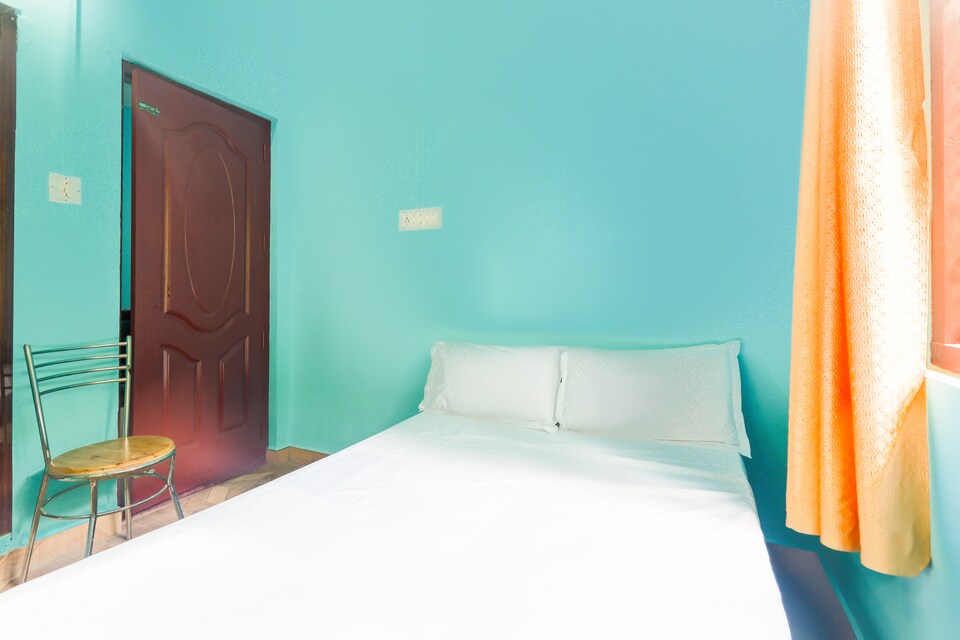 OYO 46011 Vadakkekarayil Tourist Home, Neriamangalam, Munnar