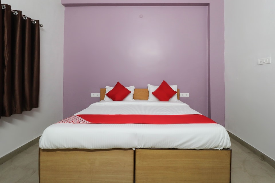 OYO 46026 The Comfort Zone, Pandri Road, Raipur