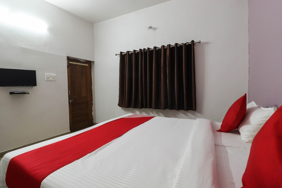 OYO 46026 The Comfort Zone, Pandri Road, Raipur