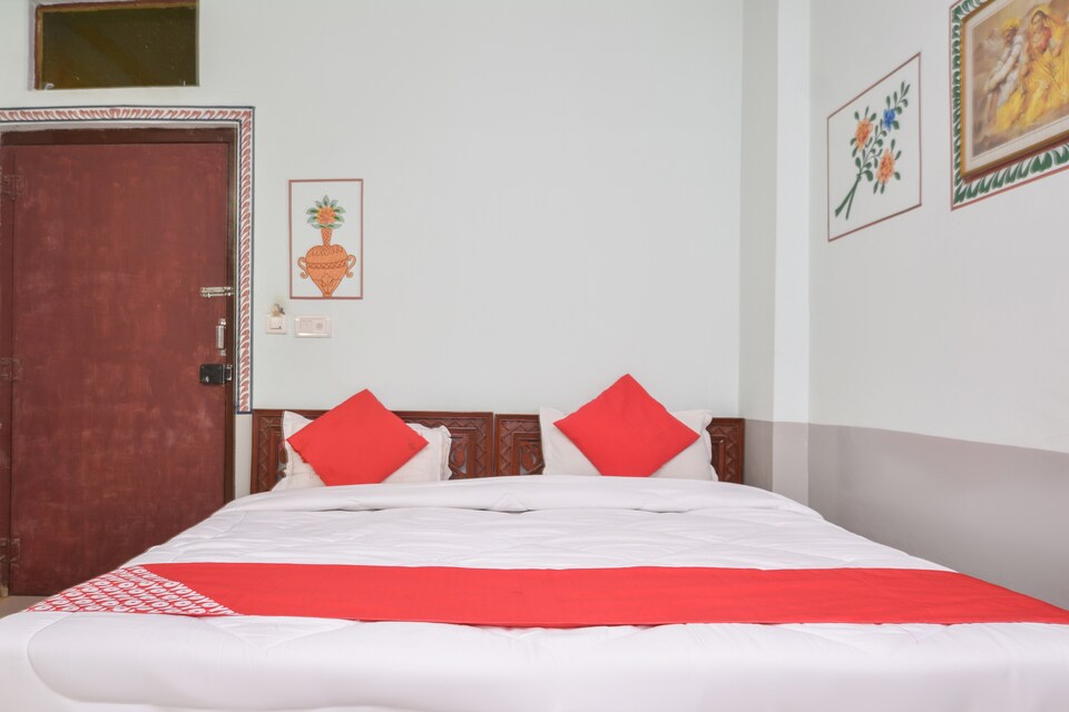 OYO 46031  Singhasan Haveli, Mandawa, Mandawa