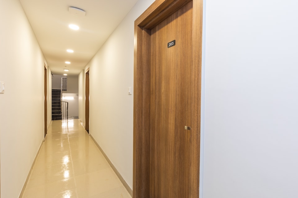 OYO SilverKey 46033 Hotel Staywell, Vijay Nagar Indore, Indore