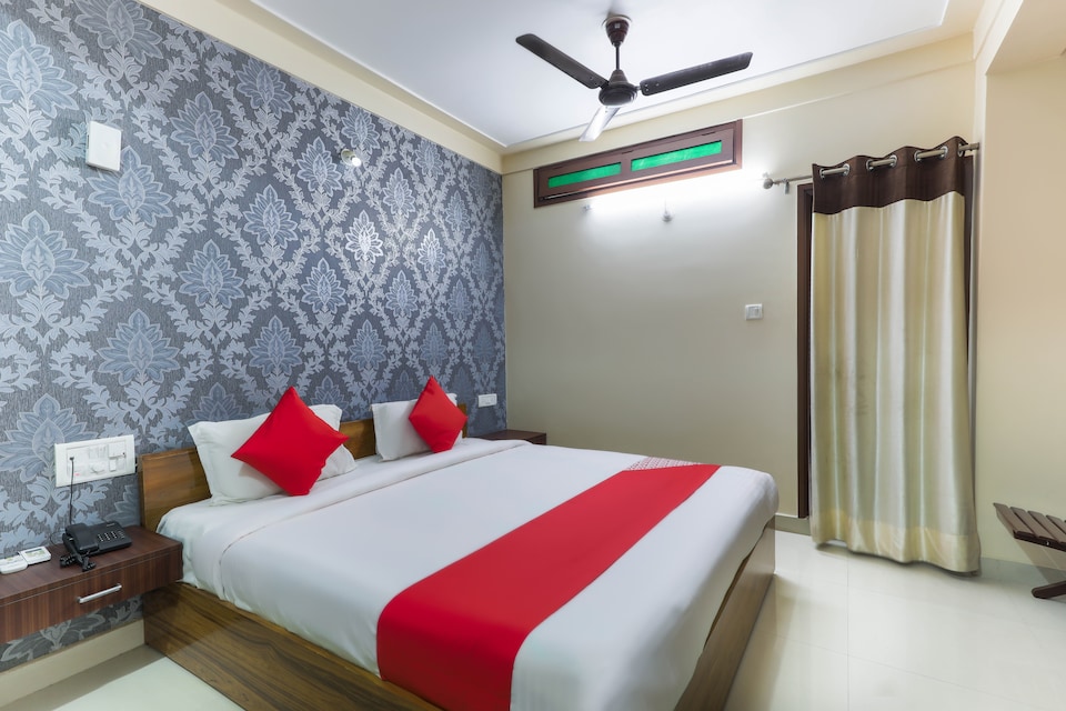 OYO 46078 Hotel Girnar, Itarsi, Itarsi