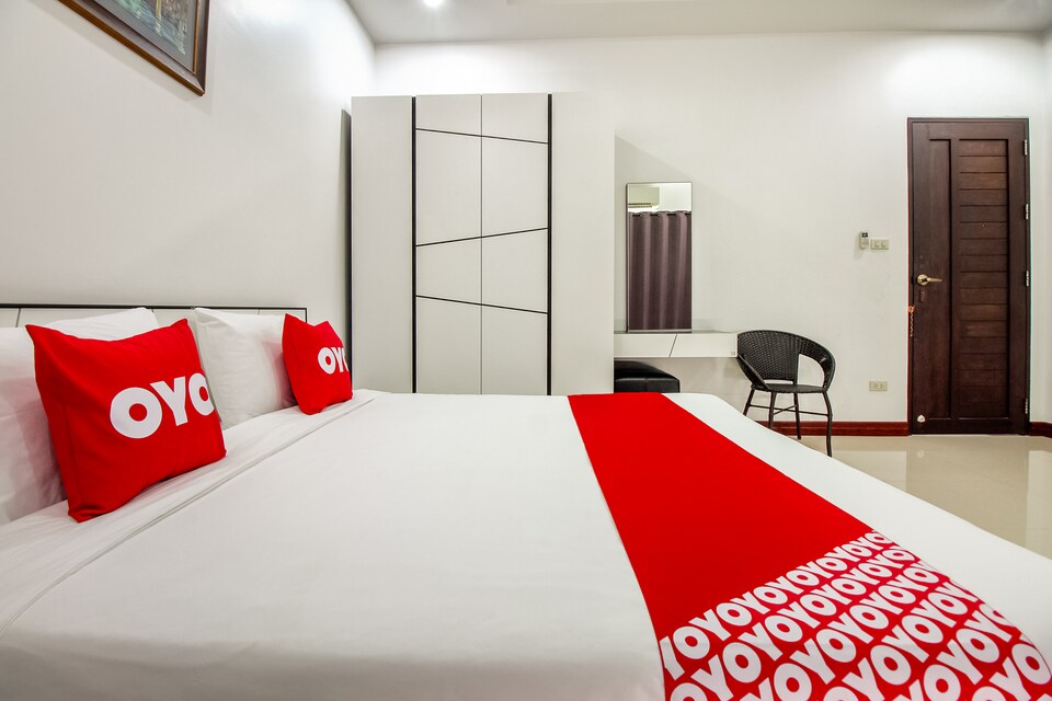 OYO 242 Baan Noppadol Hua Hin Resort, Hua Hin City Center, Hua Hin