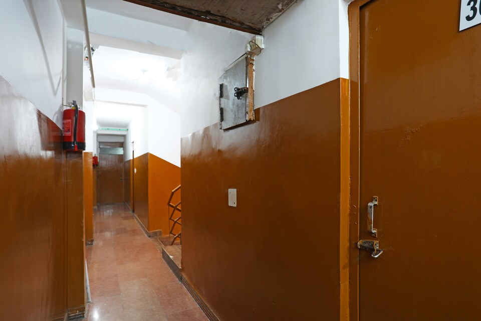 SPOT ON Hotel Black Near Omaxe Celebration Mall, Sohna Road, Gurgaon