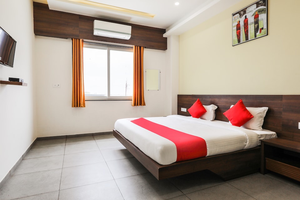 OYO 46089 Shree Kanha International, Ratlam, Ratlam