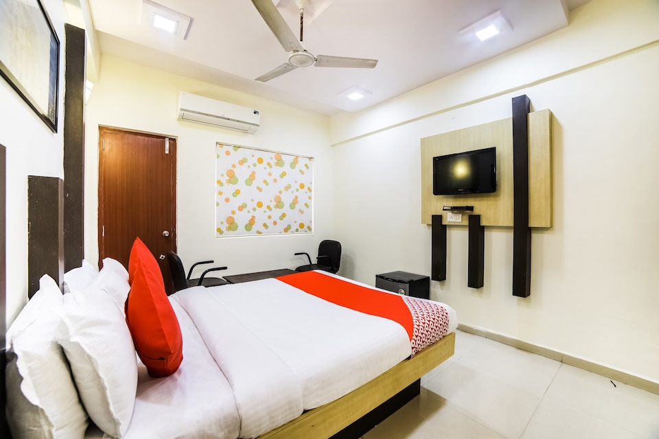 Flagship Seven Days Hotel And Restaurants, Mundra, Mundra