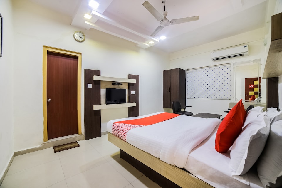 Flagship Seven Days Hotel And Restaurants, Mundra, Mundra