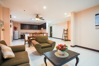 OYO 236 Hotel Edmundo