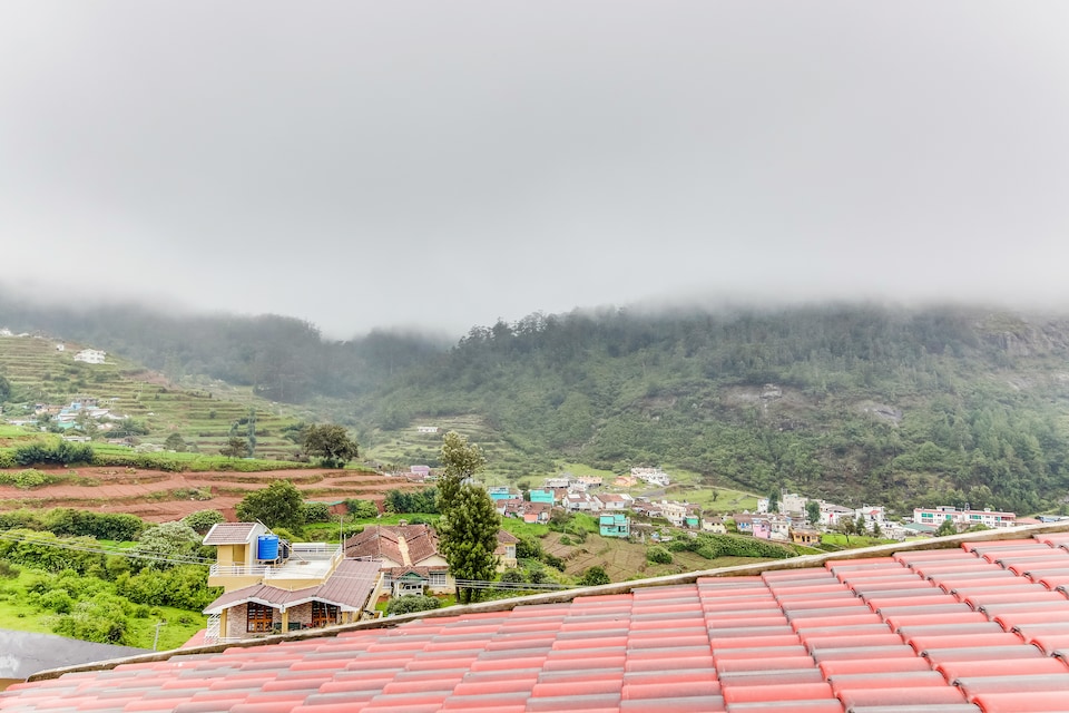 OYO Home 46125 Refreshing Stay Thalayathimund, Ooty Coonoor Road, Ooty