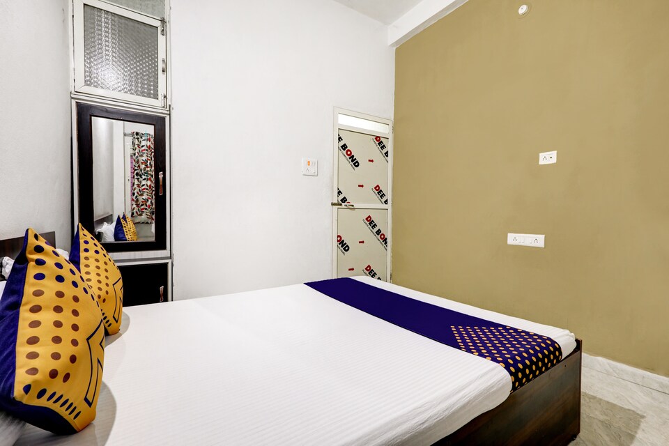 SPOT ON 46129 Hotel T-24, Ujjain Indore Road, Ujjain