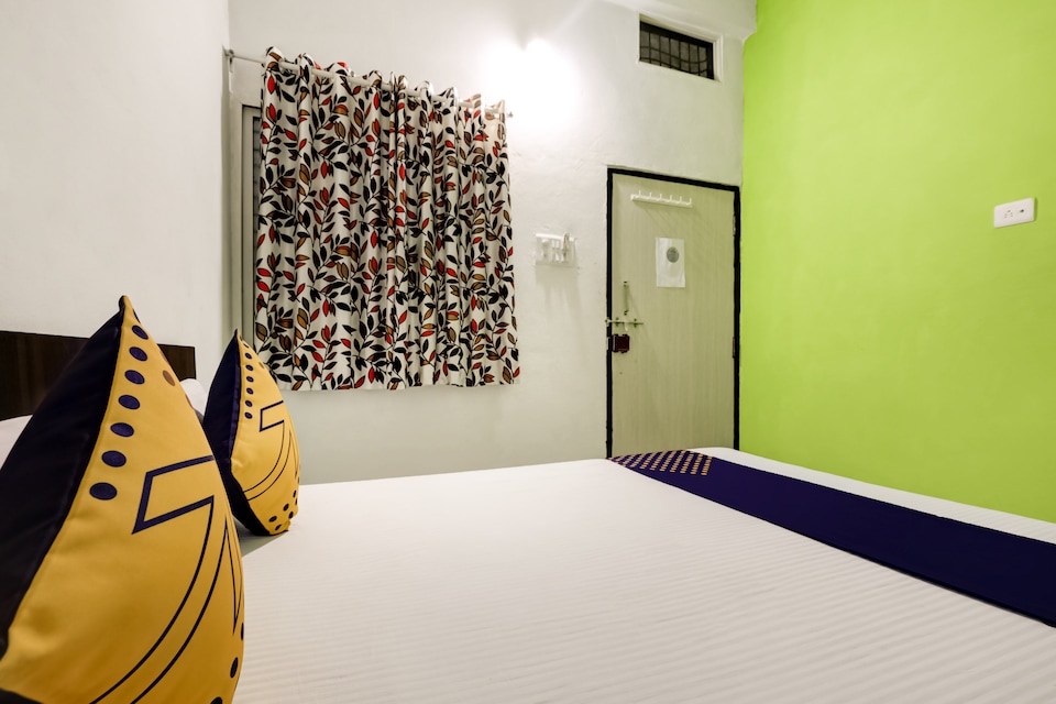 SPOT ON 46129 Hotel T-24, Ujjain Indore Road, Ujjain