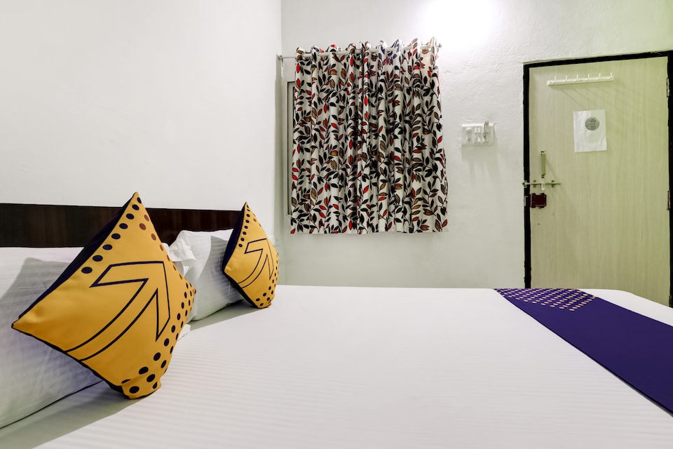 SPOT ON 46129 Hotel T-24, Ujjain Indore Road, Ujjain