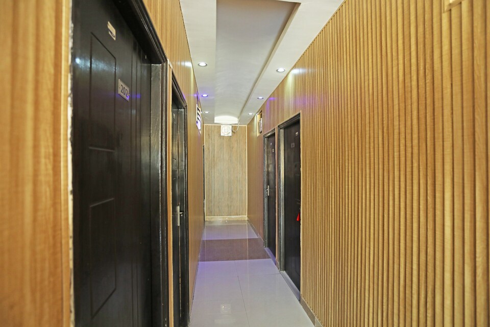 OYO 4612 Hotel Tirupati, Dehradun Railway Station, Dehradun