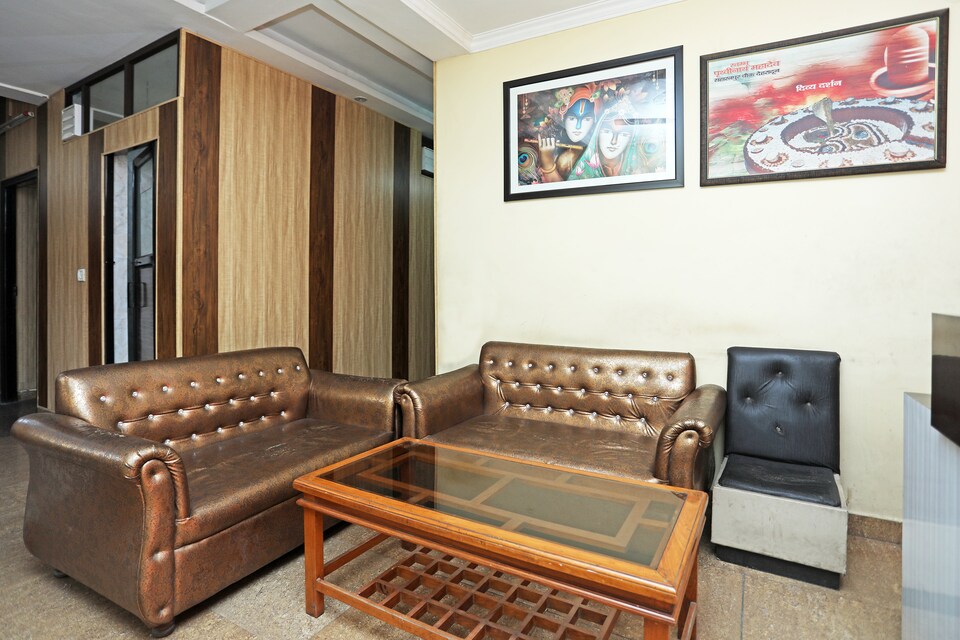 OYO 4612 Hotel Tirupati, Dehradun Railway Station, Dehradun