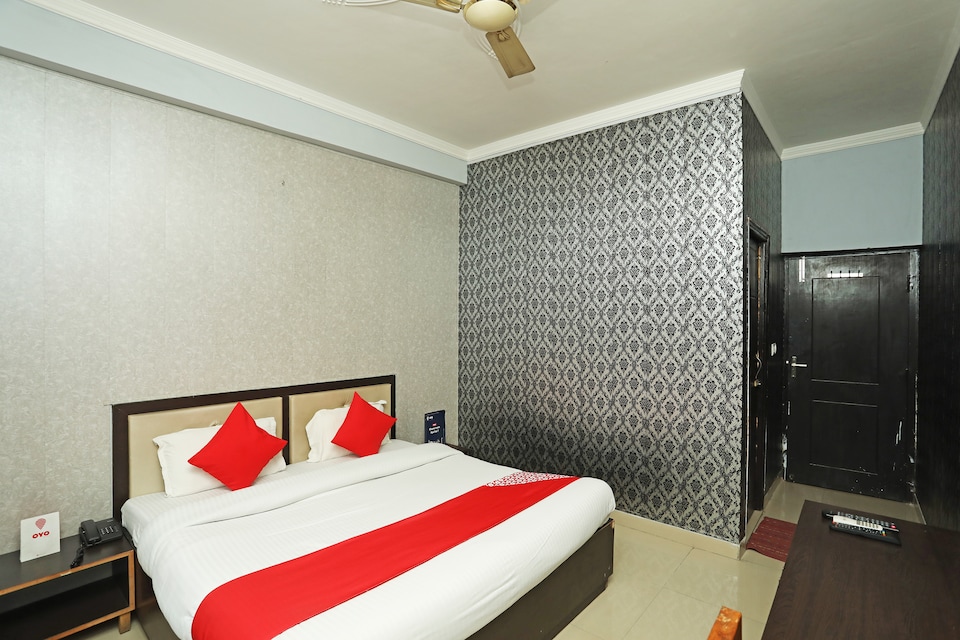 Hotel OTirupati, Dehradun Railway Station, Dehradun