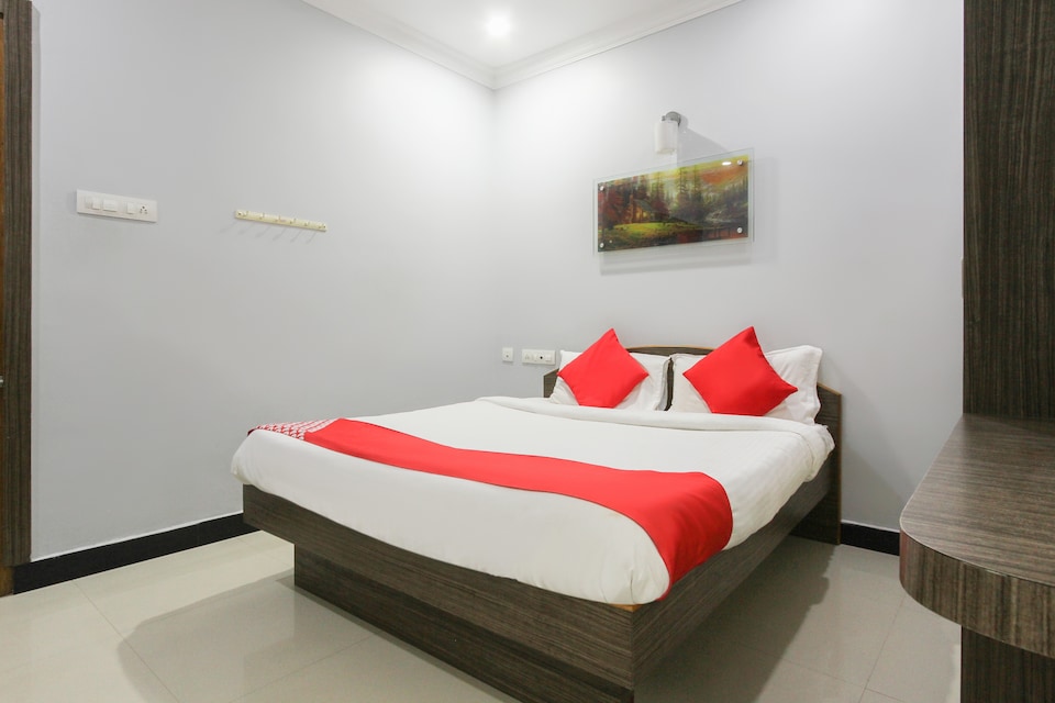 OYO 46170 Hotel Ls, Thiruchendur, Tiruchendur