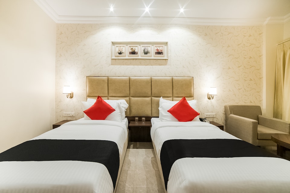 Capital O 46171 Antram Premiere Hotel, Jamnagar, Jamnagar