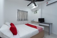 OYO 44011 Weng Bee Guest House