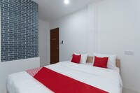 OYO 44011 Weng Bee Guest House