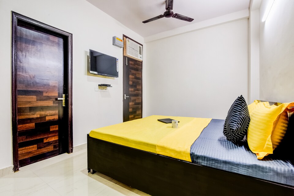 OYO LIFE GRG1607 Sushant Lok III, Sohna Road, Gurgaon