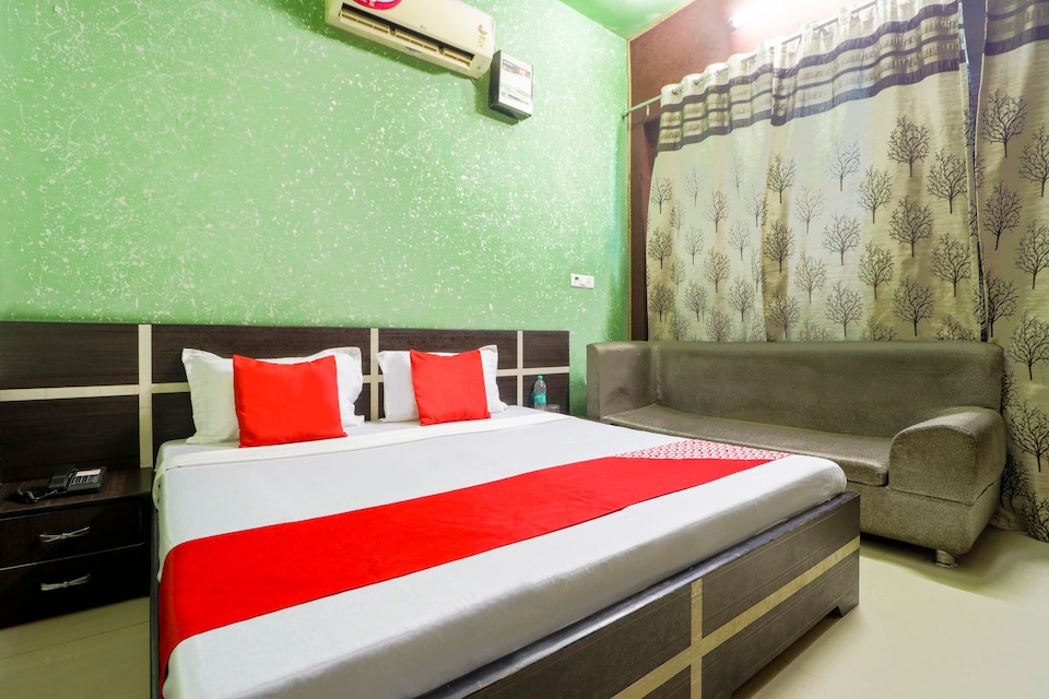 OYO 46196 Hotel Shubham, Hisar, Hisar