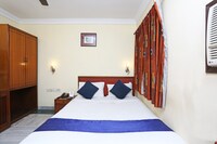 OYO Hotel Camac Plaza Near Birla Mandir
