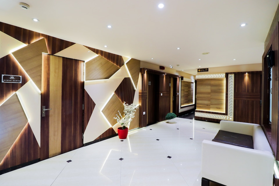 Capital O 46218 Royal Cottage, Swaroop Nagar Kanpur, Kanpur
