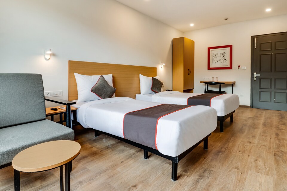 OYO Townhouse 135 Gandhi Hall, MG Road Indore, Indore