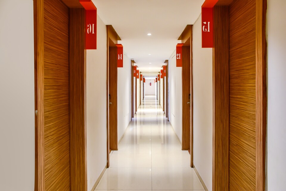 Capital O 46236 Hotel Amora, Durg, Bhilai