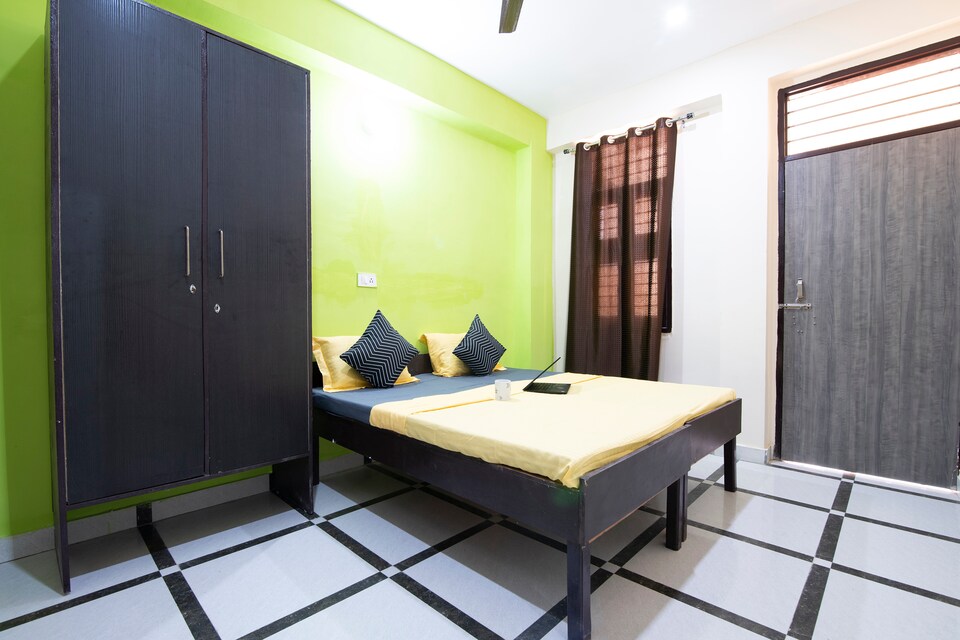 OYO LIFE GRG1608 Palam Vihar Extension, Old Gurgaon, Gurgaon