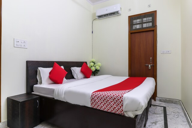 OYO 46247 Ananya Inn