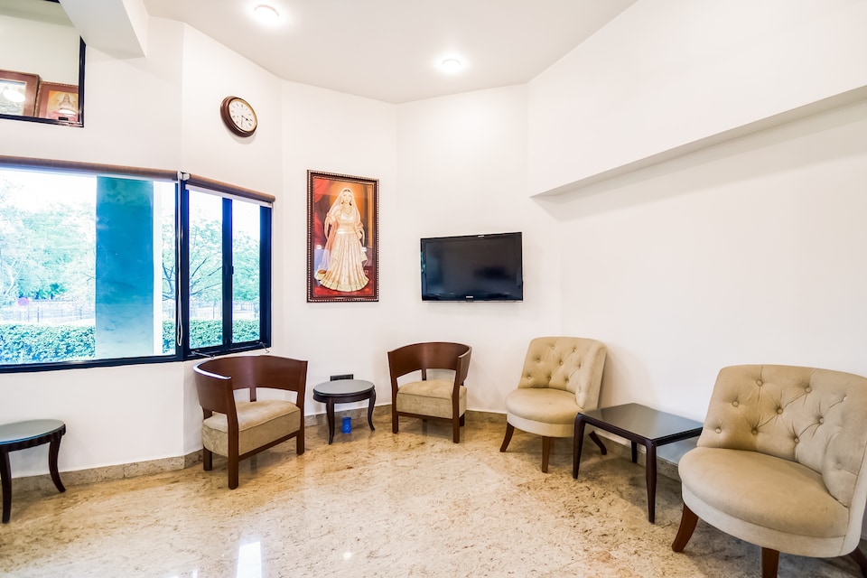Capital O 46251 Hotel Shikha, C Scheme Jaipur, Jaipur